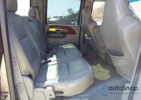 2004 Ford F250 Super Duty from USA, damaged, VIN 1FTNW21P34EB19195